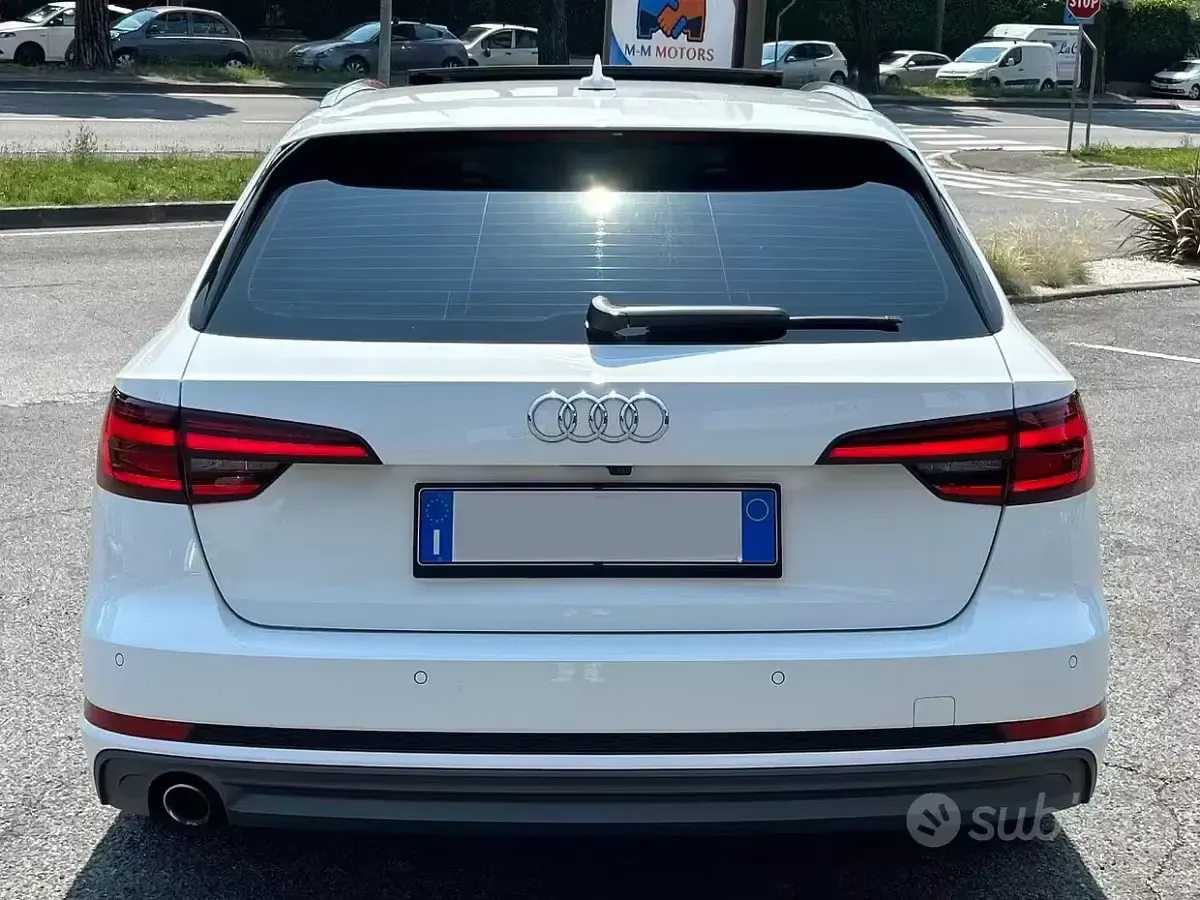Usata Audi A4 S-Line 150 CV (110 kW) 2017 Bianco Station wagon