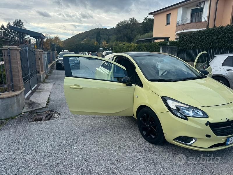 Giallo Usata 2015 Opel Corsa Coupé | 2800 € (Ottimo prezzo) - Immagine 1/4
