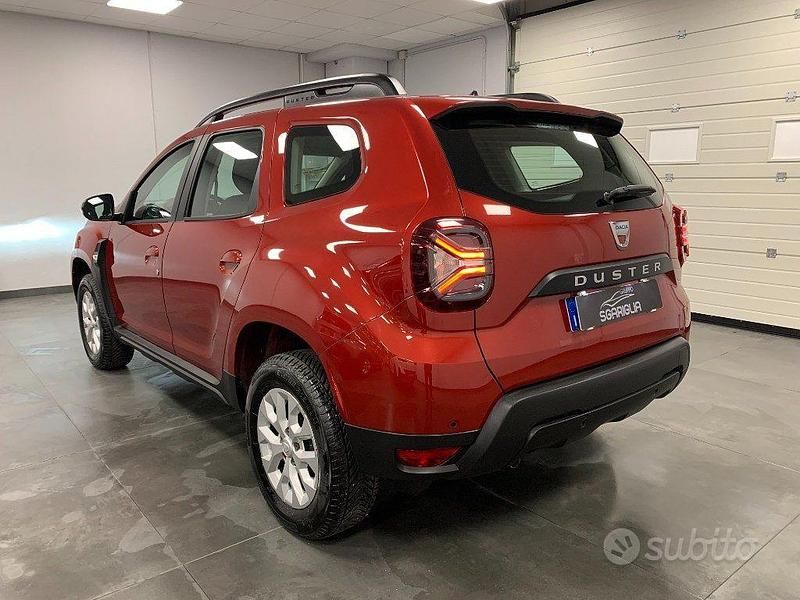 Usata Dacia Duster Comfort 101 CV (74 kW) 2022 Bordeaux SUV
