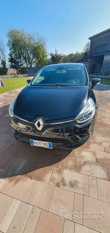 Usata Renault Clio IV 90 CV (66 kW) 2017 Nero Utilitaria