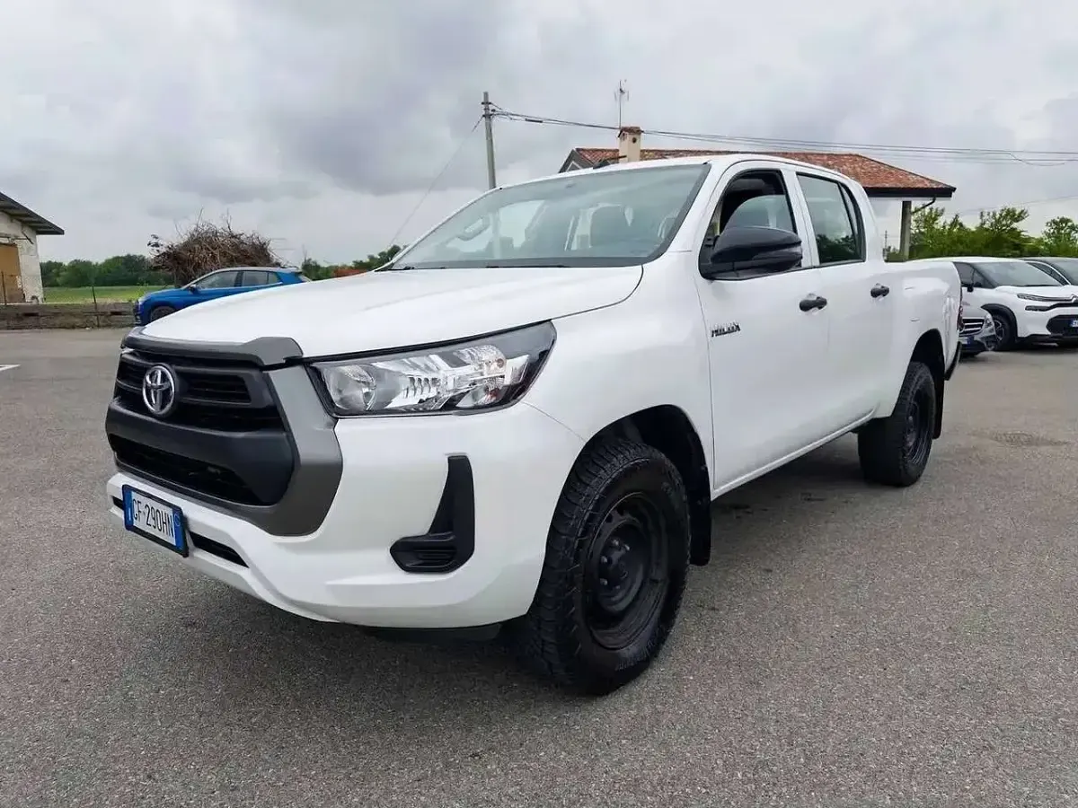 Usata Toyota HiLux Comfort 150 CV (110 kW) 2021 Bianco Pick-up
