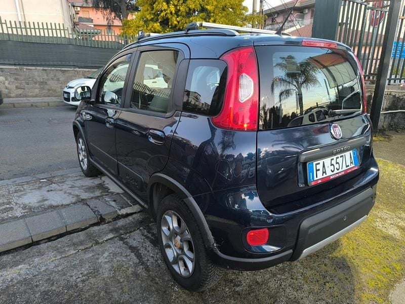 Usata Fiat Panda 4x4 S 95 CV (69 kW) 2015 Blu Utilitaria