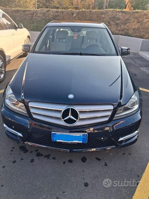 Blu/azzurro Usata 2012 Mercedes C220 Avantgarde Tre volumi | 11.000 € (Ottimo prezzo) - Immagine 1/4