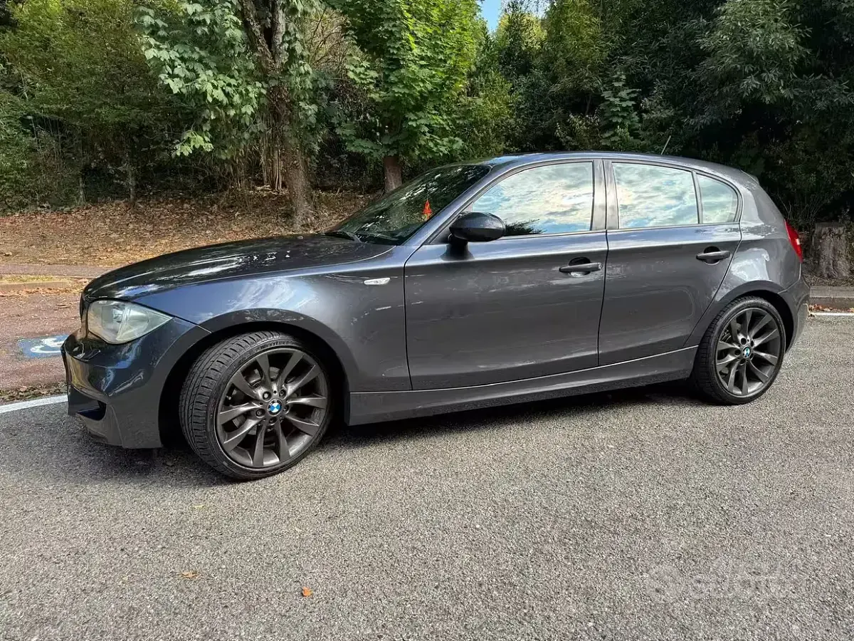 Usata BMW 118 M Sport 143 CV (105 kW) 2007 Grigio Utilitaria