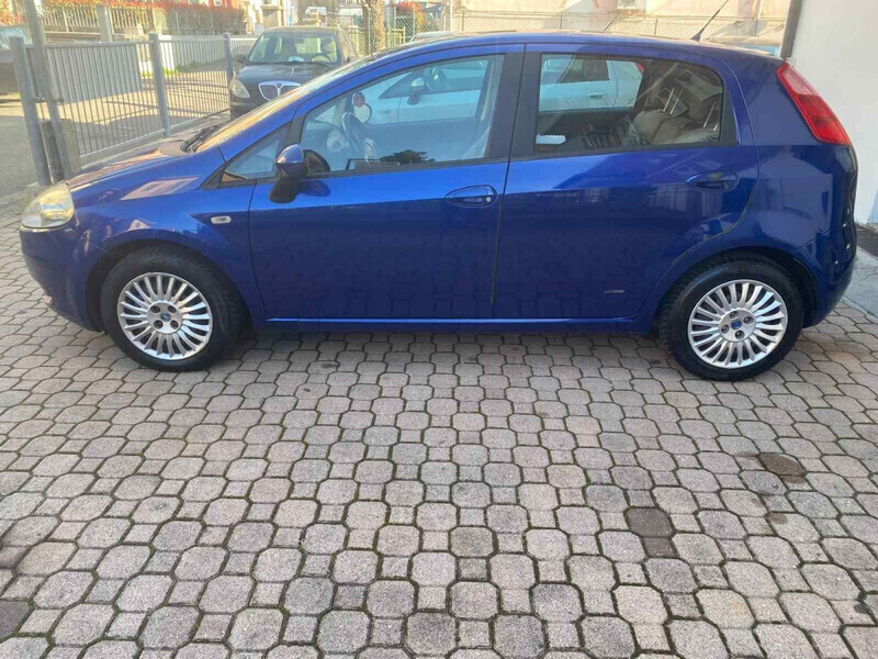 Usato 2006 Fiat Grande Punto 1.2 Benzin 65 CV (3.699 €)