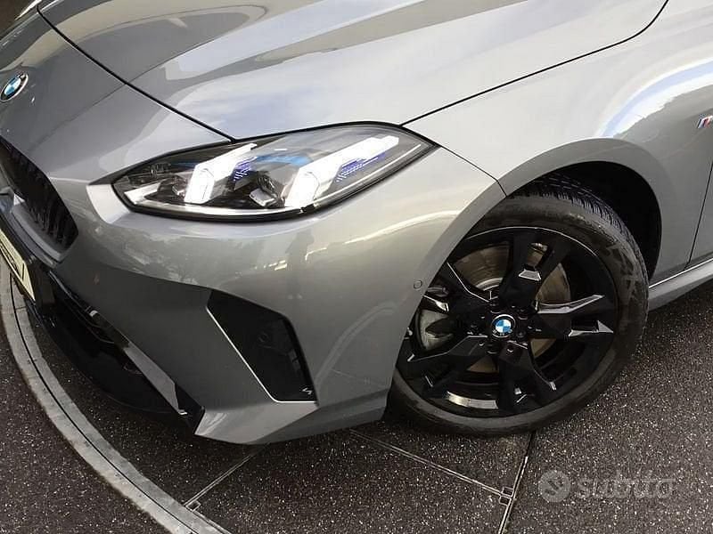 Usata BMW 123 M Sport 204 CV (150 kW) 2025 Grigio Utilitaria