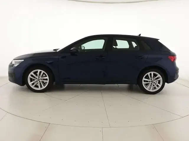 Usata Audi A3 Business 204 CV (150 kW) 2022 Blu navarra metallizzato Berlina
