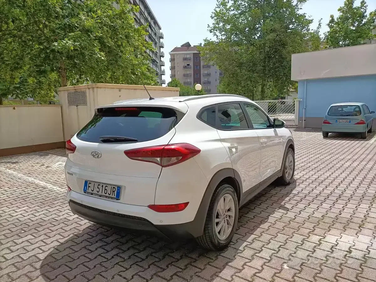 Usata Hyundai Tucson 116 CV (85 kW) 2017 Bianco SUV