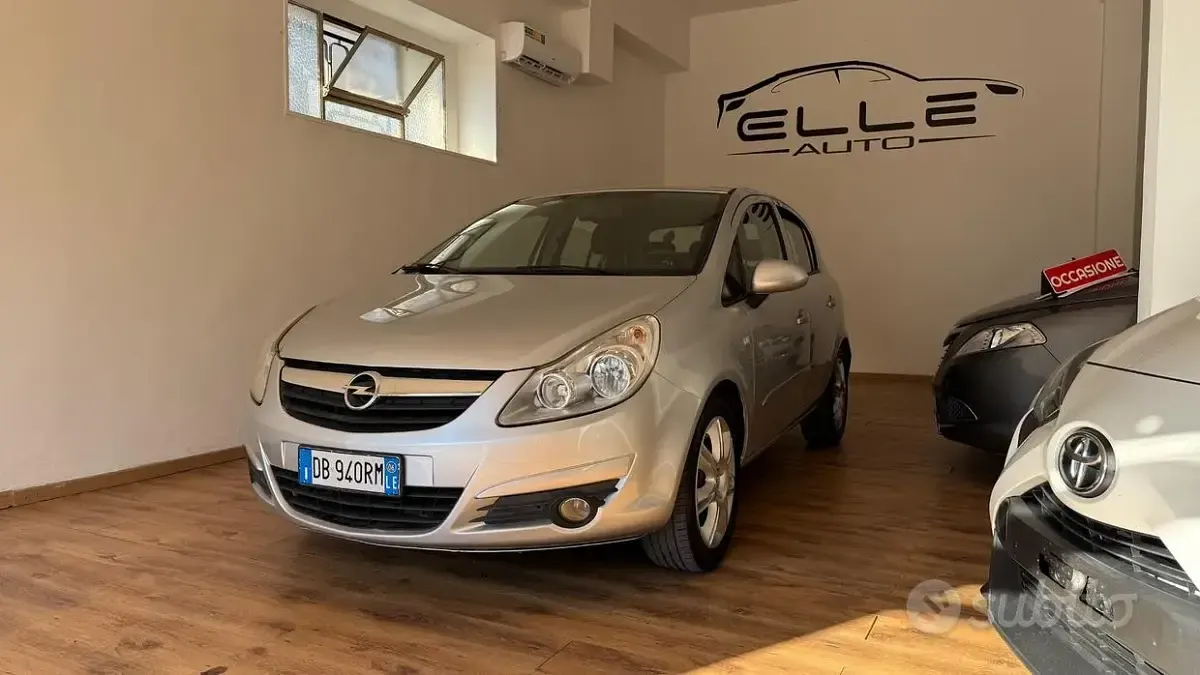 Usata Opel Corsa Cosmo 80 CV (58 kW) 2006 Grigio Utilitaria