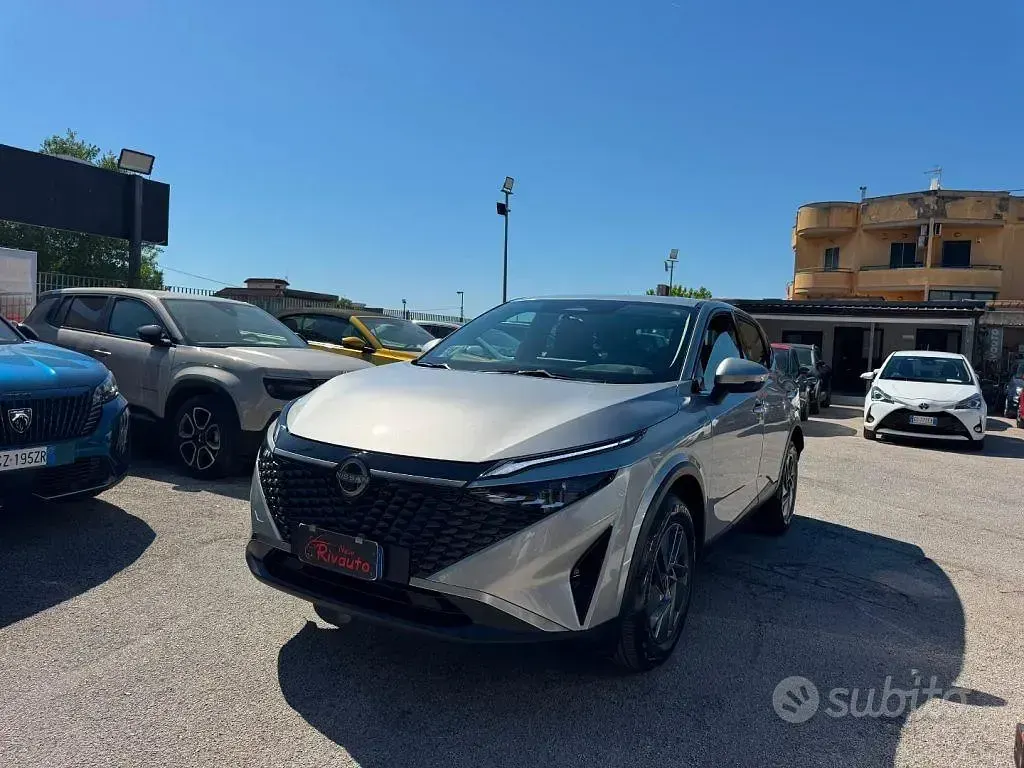 Usata Nissan Qashqai Acenta 140 CV (102 kW) 2025 Grigio SUV