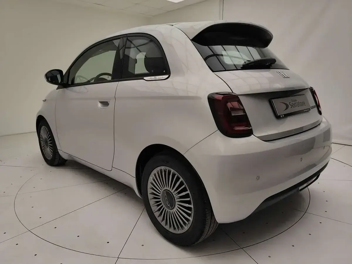 Nuova Fiat 500 65 CV (47 kW) 2025 Blu/azzurro Berlina