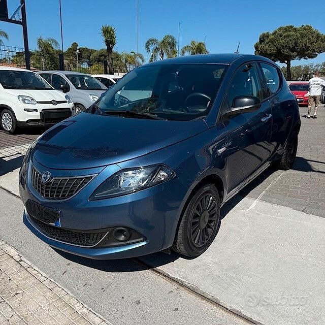 Usata Lancia Ypsilon S 69 CV (50 kW) 2022 Blu Utilitaria