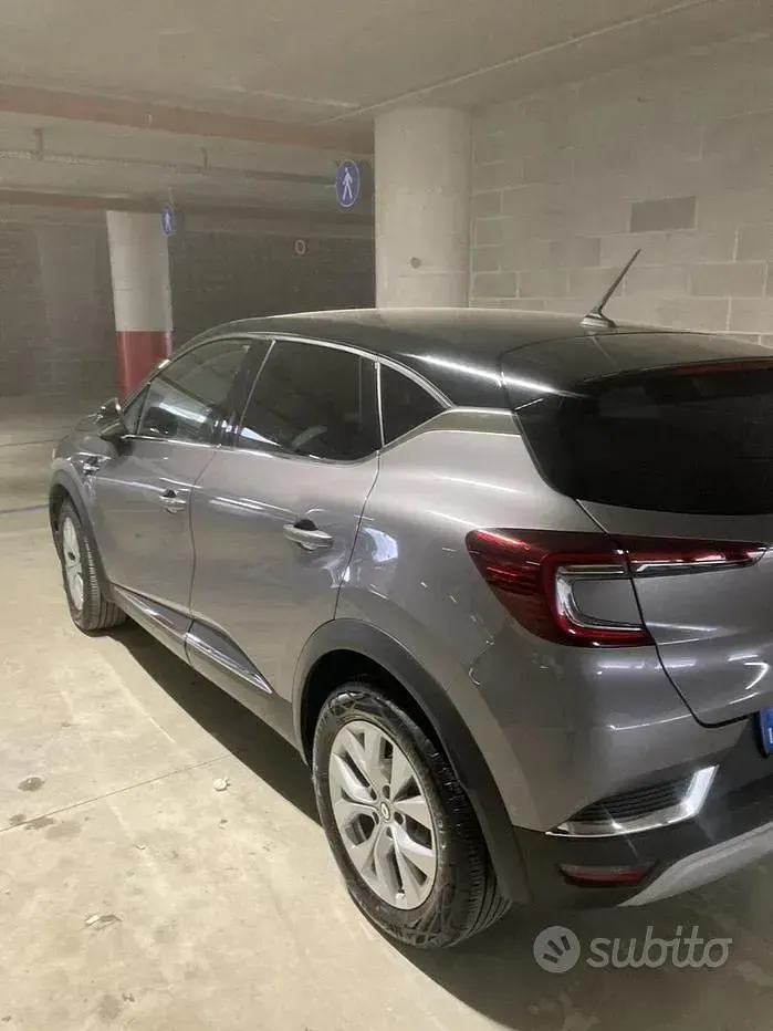 Usata Renault Captur 101 CV (74 kW) 2021 SUV