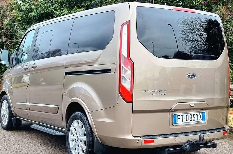 Usata Ford Tourneo Custom Titanium 130 CV (95 kW) 2019 Furgone