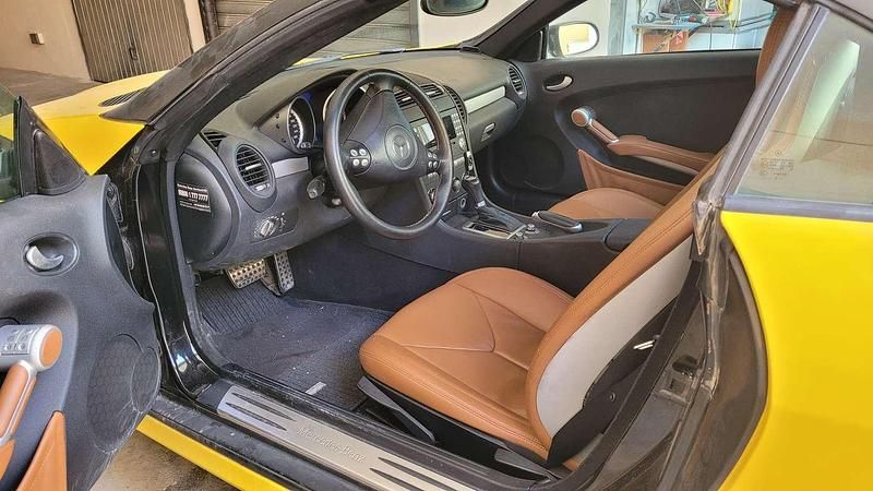 Usata Mercedes SLK200 163 CV (119 kW) 2006 Giallo Cabrio
