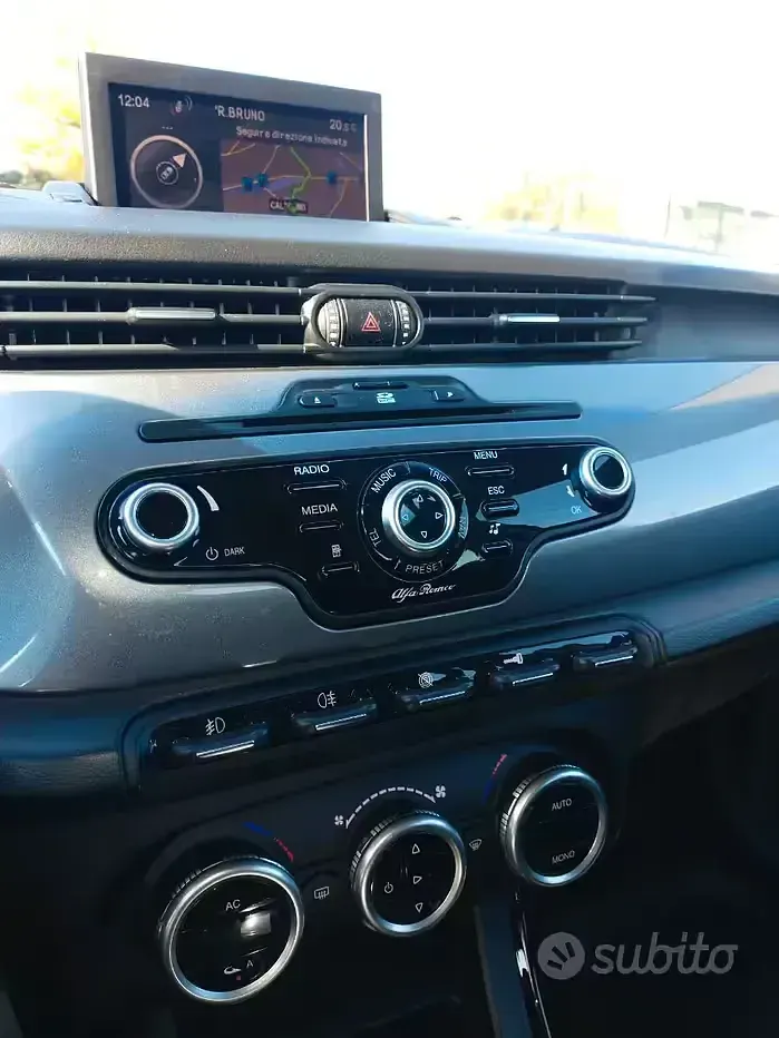 Usata Alfa Romeo Giulietta 170 CV (125 kW) 2012 Grigio Utilitaria