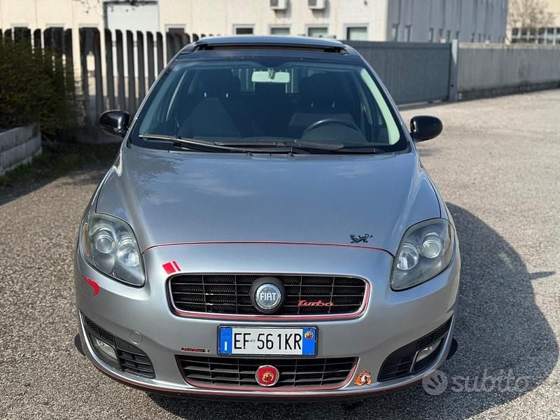 Usata Fiat Croma Dynamic 150 CV (110 kW) 2010 Grigio Station wagon