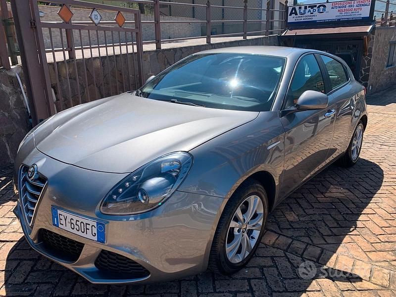 Usata Alfa Romeo Giulietta Progression 105 CV (77 kW) 2015 Grigio Utilitaria