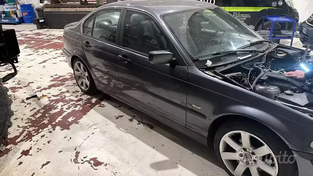 Usata BMW 330 184 CV (135 kW) 2001 Grigio Berlina