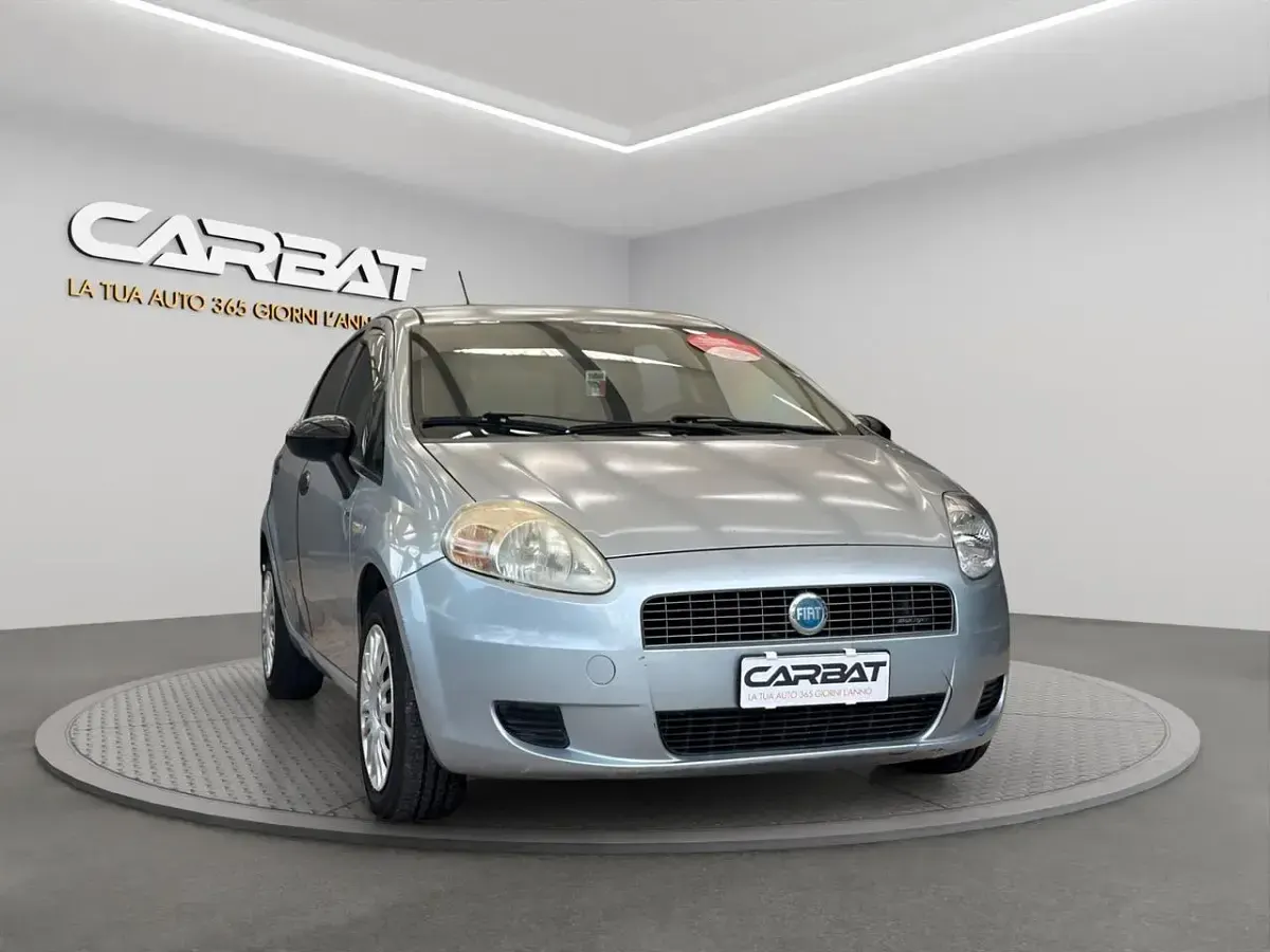 Usata Fiat Grande Punto Dynamic 90 CV (66 kW) 2007 Grigio Utilitaria