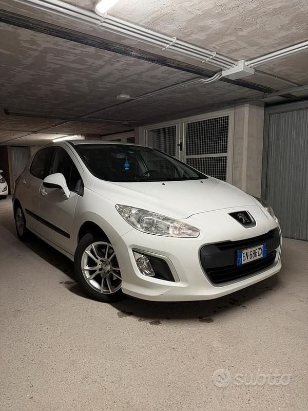 Usata Peugeot 308 93 CV (68 kW) 2012 Bianco Berlina