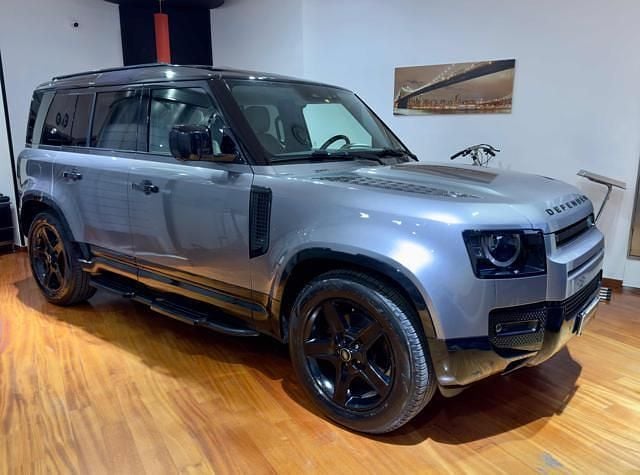 Usata Land Rover Defender SE Dynamic 200 CV (147 kW) 2023 Grigio SUV