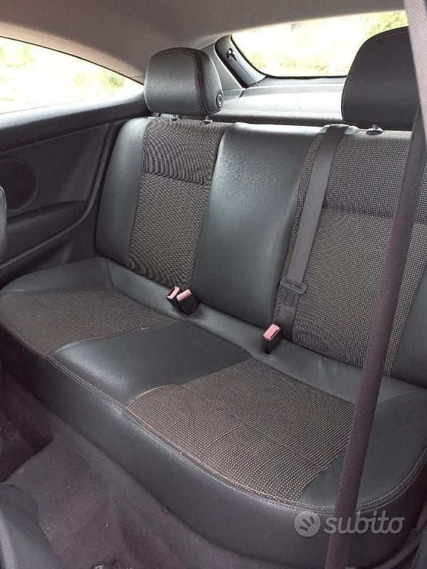 Usata Opel Astra GTC Cosmo 120 CV (88 kW) 2009 Nero Coupé