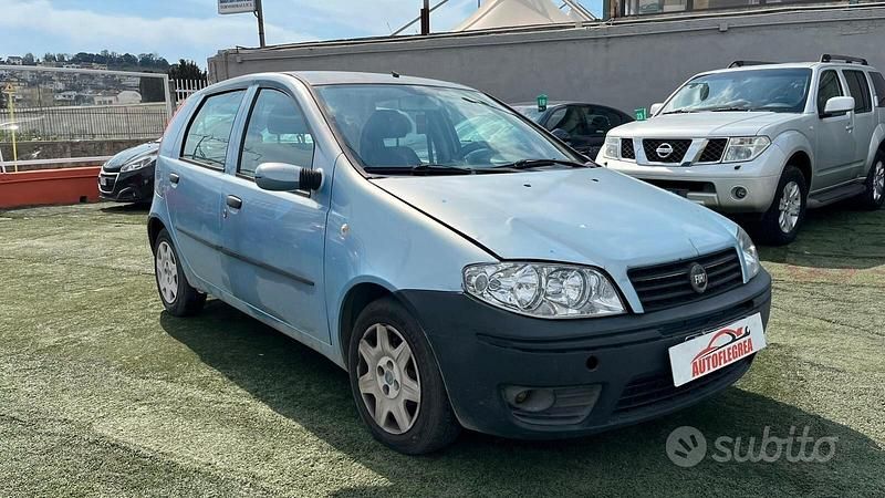 Usata Fiat Punto Active 70 CV (51 kW) 2004 Blu Utilitaria