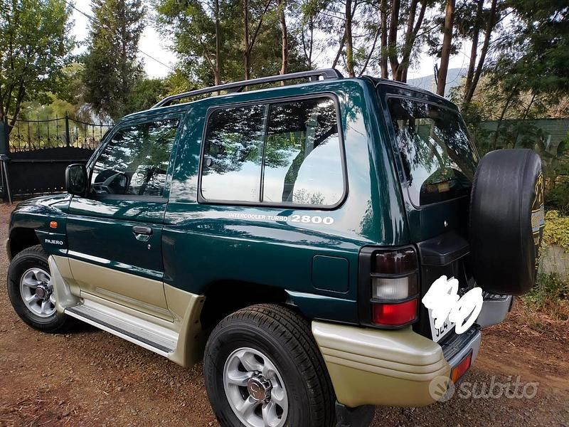 Usata Mitsubishi Pajero 1999 Verde SUV