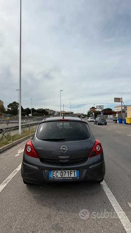 Usata Opel Corsa 80 CV (58 kW) 2010 Grigio Utilitaria
