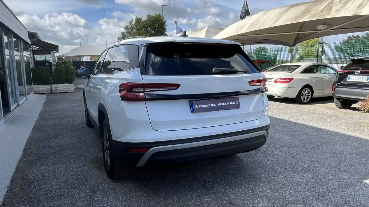 Käytetty Skoda Kodiaq 204 HP (150 kW) 2025 Valkoinen Katumaasturi