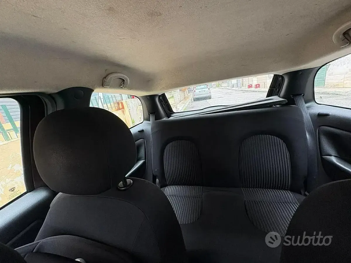 Usata Lancia Ypsilon 77 CV (56 kW) 2010 Nero Utilitaria