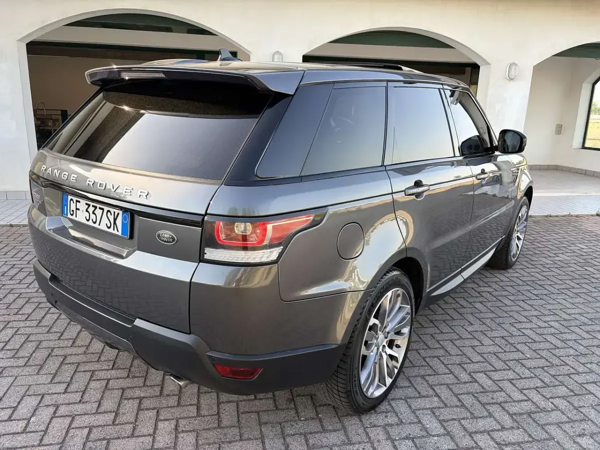 Usata Land Rover Range Rover HSE Dynamic 249 CV (183 kW) 2016 Grigio SUV