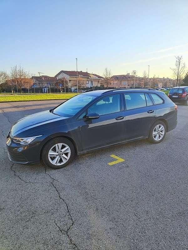 Brugt VW Golf VIII Life 131 HK (96 kW) 2021 Grå Stationcar