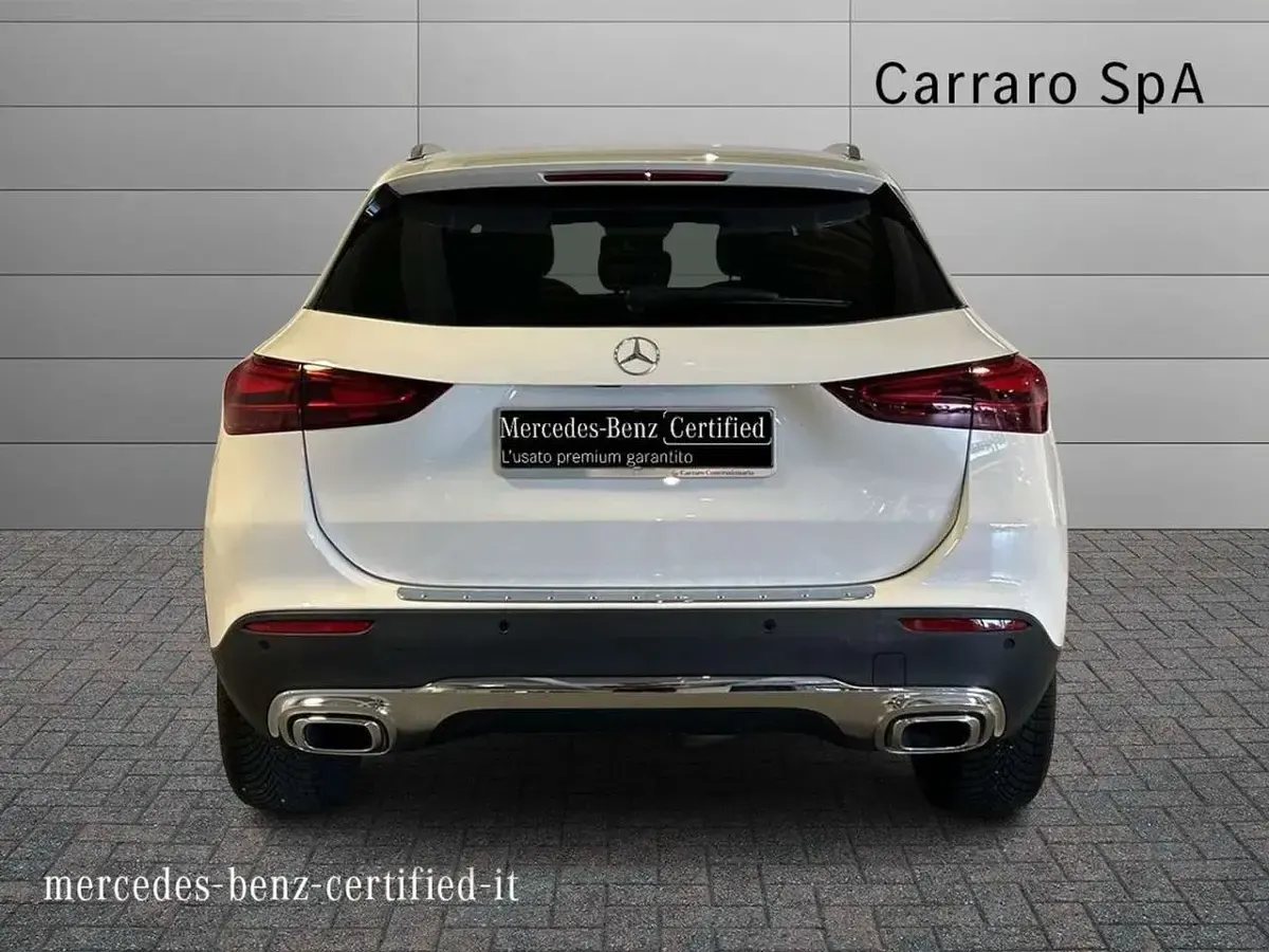 Usata Mercedes GLA180 Advanced 116 CV (85 kW) 2023 Bianco SUV