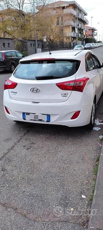 Usata Hyundai i30 128 CV (94 kW) 2014 Bianco Berlina