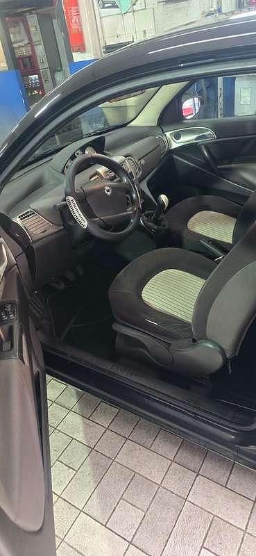 Usata Lancia Ypsilon 90 CV (66 kW) 2007 Utilitaria