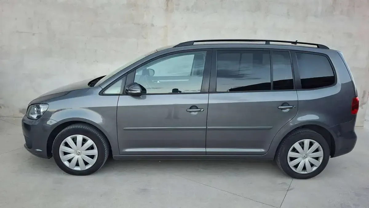 Usata VW Touran Comfortline 105 CV (77 kW) 2010 Grigio Monovolume