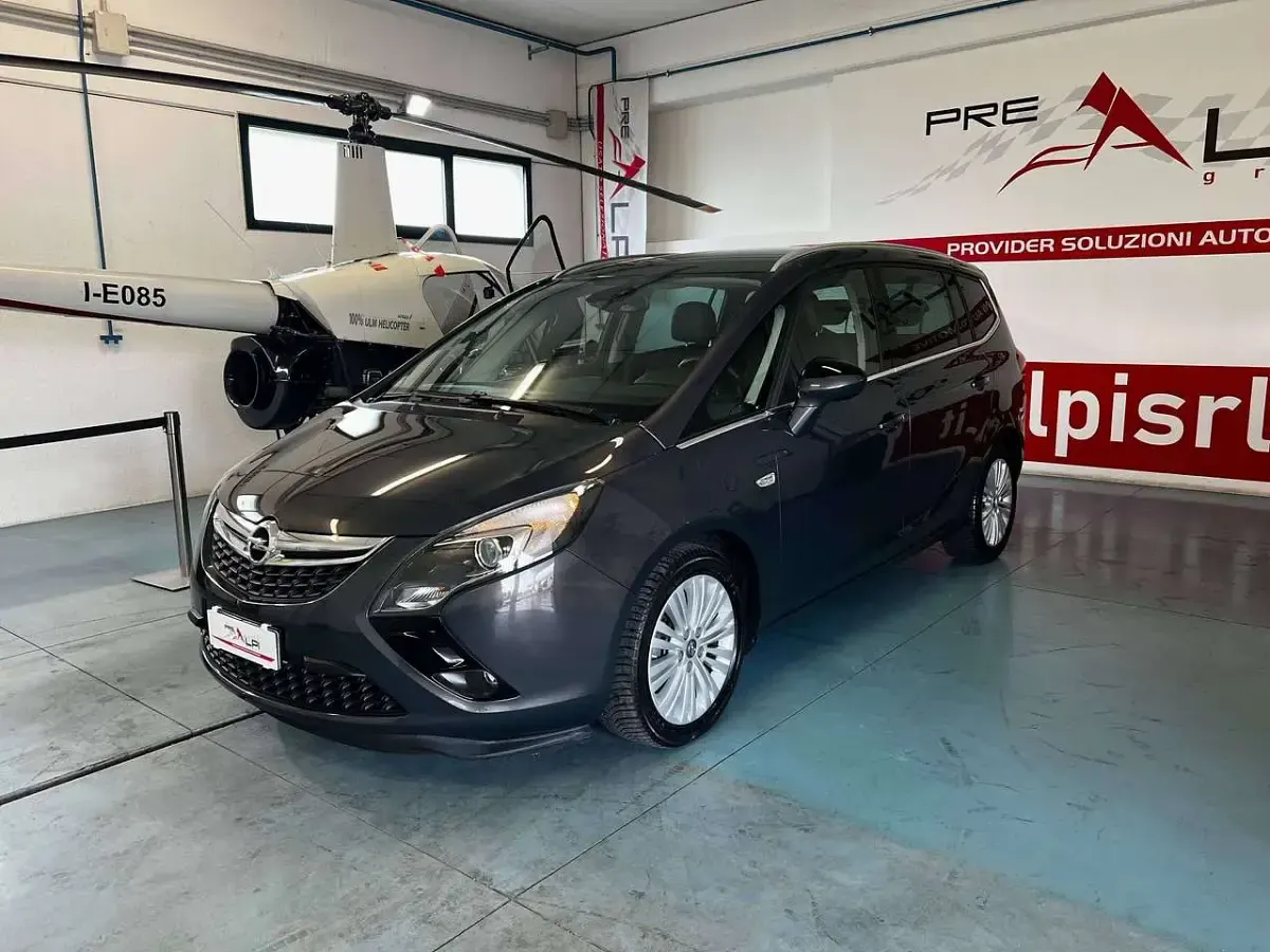 Usata Opel Zafira Cosmo 136 CV (100 kW) 2015 Gray Monovolume