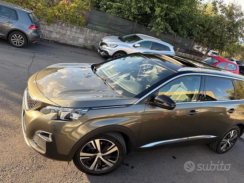Usata Peugeot 5008 GT-line 131 CV (96 kW) 2020 Grigio Monovolume