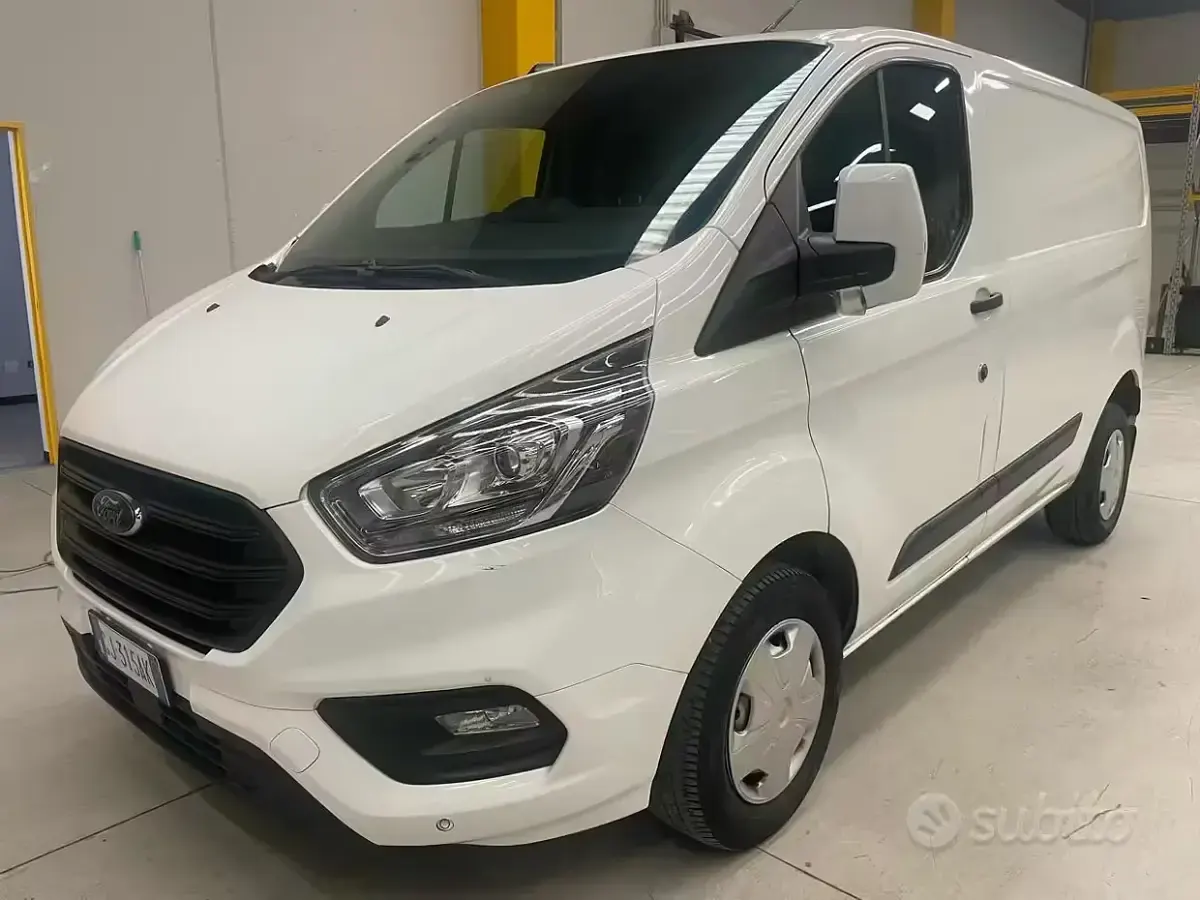 Usata Ford Transit Custom 131 CV (96 kW) 2022 Bianco Berlina