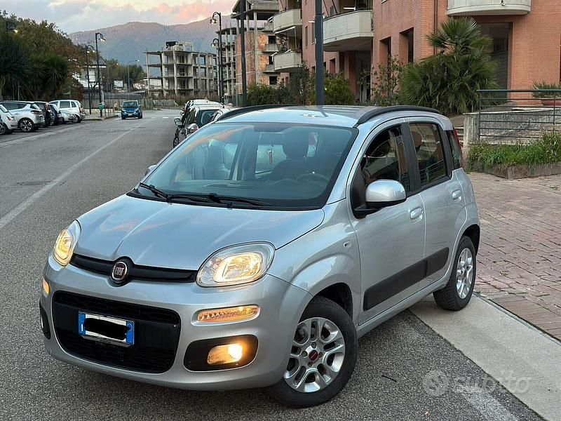 Usata Fiat Panda Lounge 69 CV (50 kW) 2019 Grigio Utilitaria