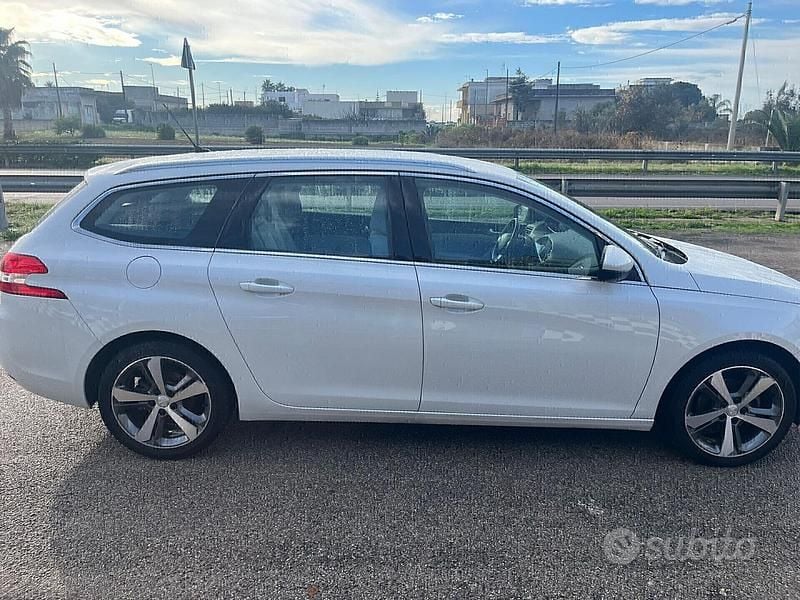 Usata Peugeot 308 Allure 119 CV (87 kW) 2015 Bianco Station wagon
