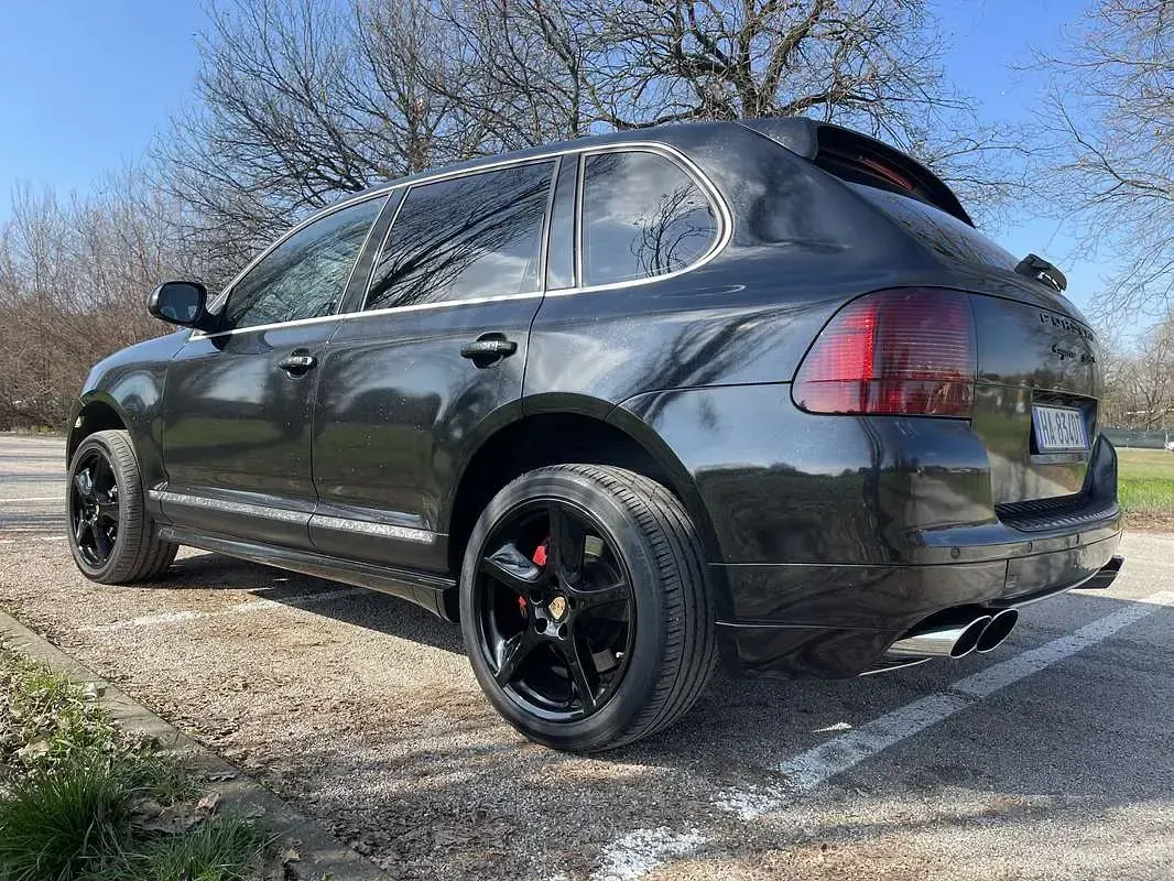 Usata Porsche Cayenne Turbo S Performance Package 500 CV (367 kW) 2005 Nero SUV