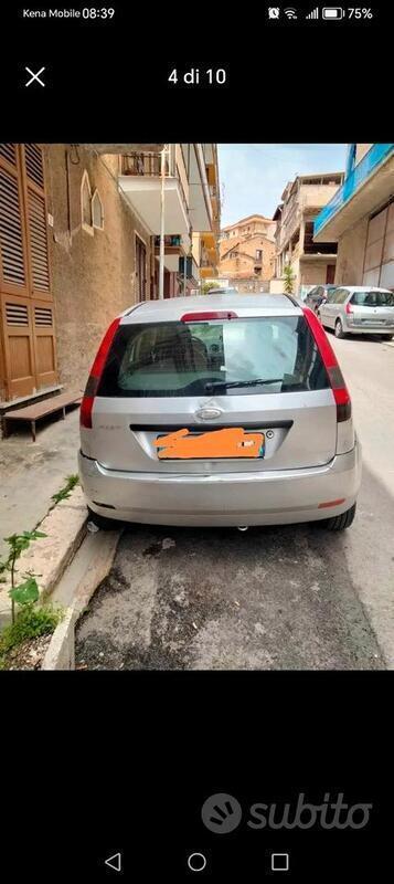 Usato 2002 Ford Fiesta Benzin (1.200 €)