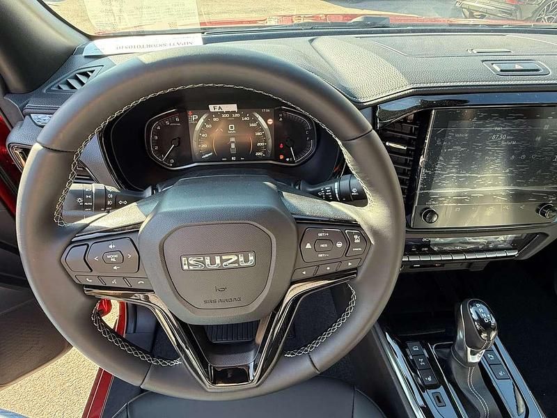 Nuova Isuzu D-Max 163 CV (119 kW) 2025 Namibu orange SUV