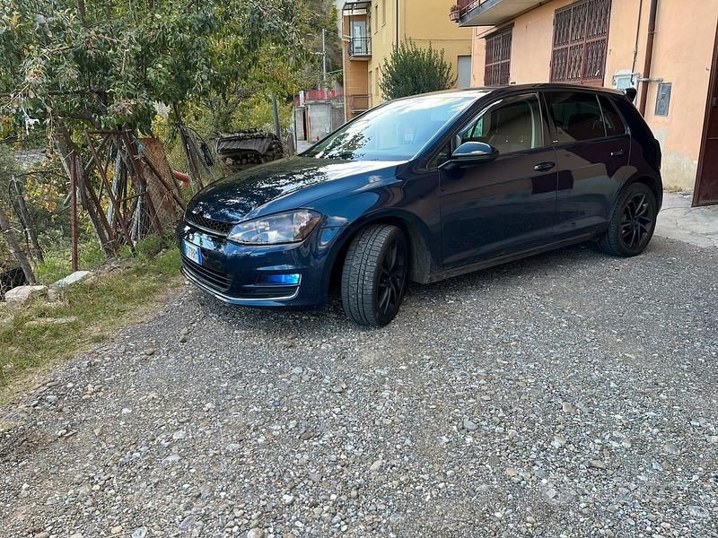 Usata VW Golf VII 150 CV (110 kW) 2016 Blu Utilitaria