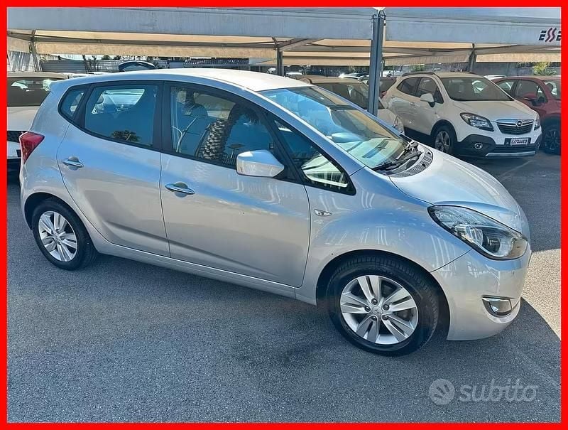 Usata Hyundai ix20 Comfort 90 CV (66 kW) 2013 Grigio Utilitaria