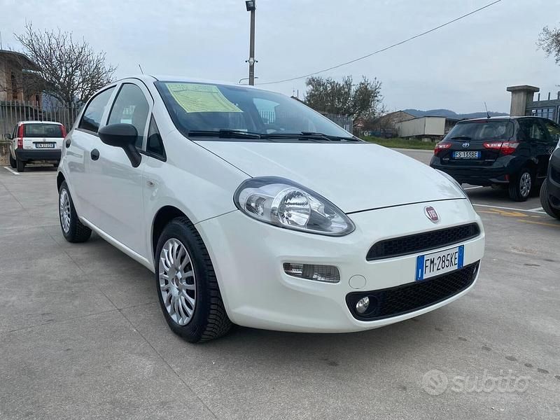 Usata Fiat Punto Street 95 CV (69 kW) 2018 Bianco Utilitaria