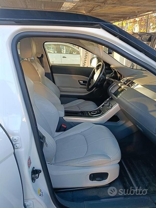 Usata Land Rover Range Rover evoque 150 CV (110 kW) 2016 Bianco Berlina